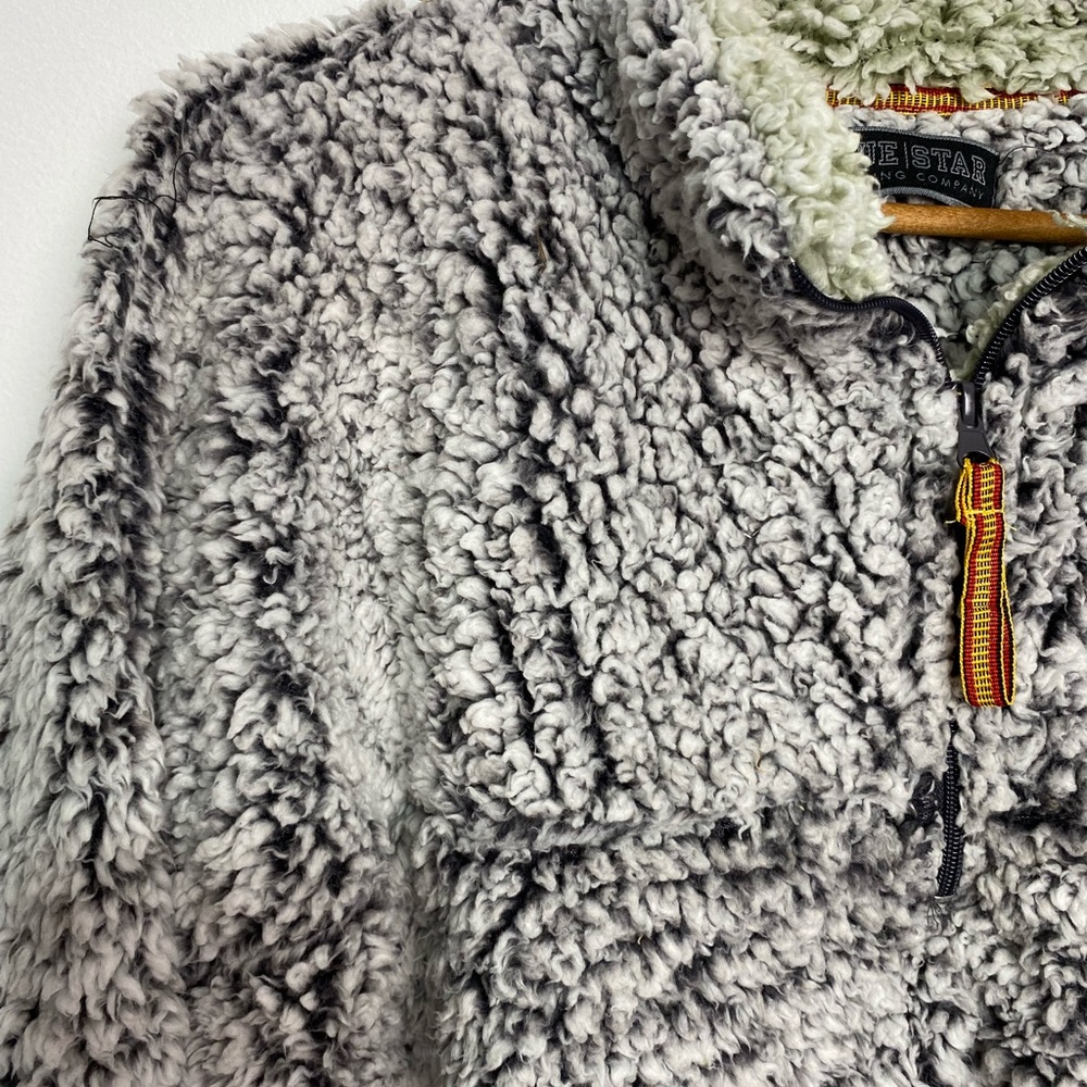 Fleece pullover size Large - Picture 2 of 5